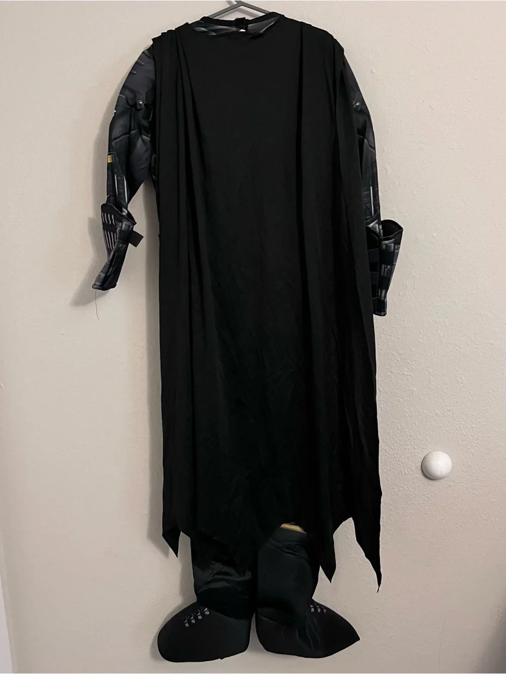 The Batman: Batman Costume Kids Child Medium Cape Half Mask Dress Up Halloween